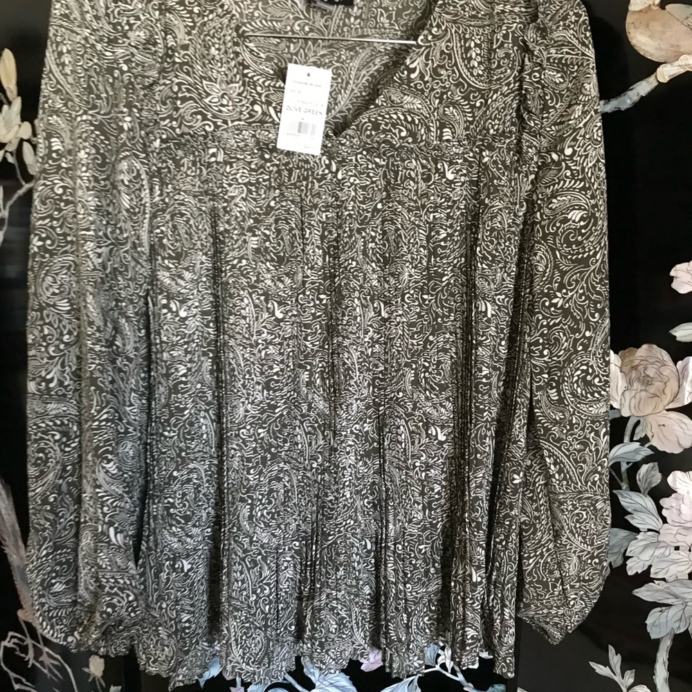 NWT Olive green pleated top